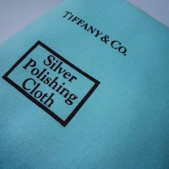 Tiffany & Co. 18" by 18" Jewelry Cleaner and Polishing Cloth - Picture 4 of 10